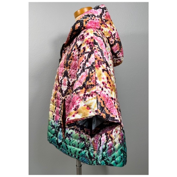 Think Royln HEROINE Hooded Quilted Puffer Ski Pullover Jacket Poncho - Picture 5 of 13